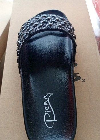 diğer Beden siyah Renk Boncuk Detaylı Siyah Kadın Dolgu Topuk Terlik