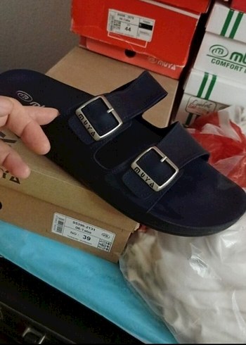 Kadın Mavi Tokalı Günlük Terlik