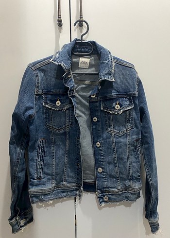 Zara Düğmeli Mavi Kadın Kot Ceket