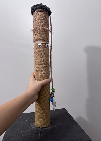 Kahverengi Kedi Tırmalama Direği ve Oyuncağı - Görsel 3