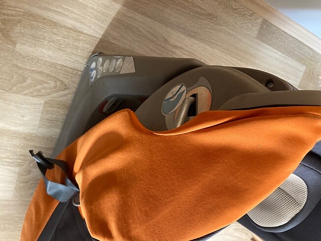 15-36 kg Beden turuncu Renk Chicco araç koltuğu