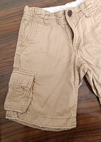 Erkek Çocuk Bej Kemerli Bol Kesim Şort - Görsel 3