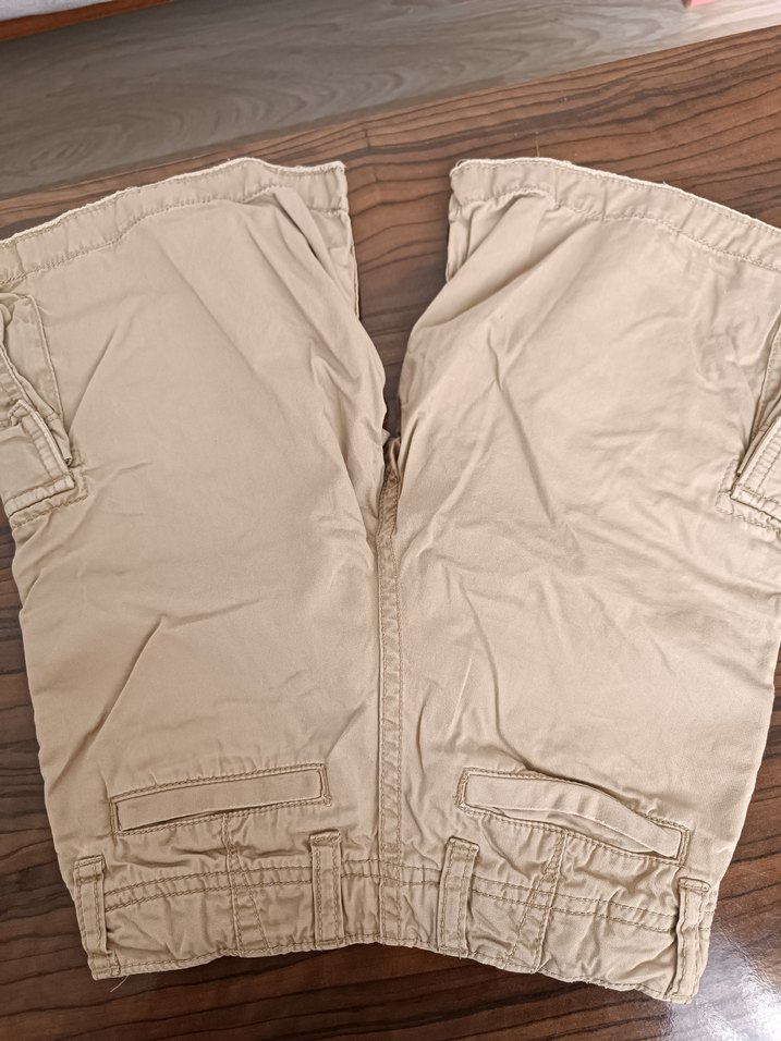 Erkek Çocuk Bej Kemerli Bol Kesim Şort - Görsel 5