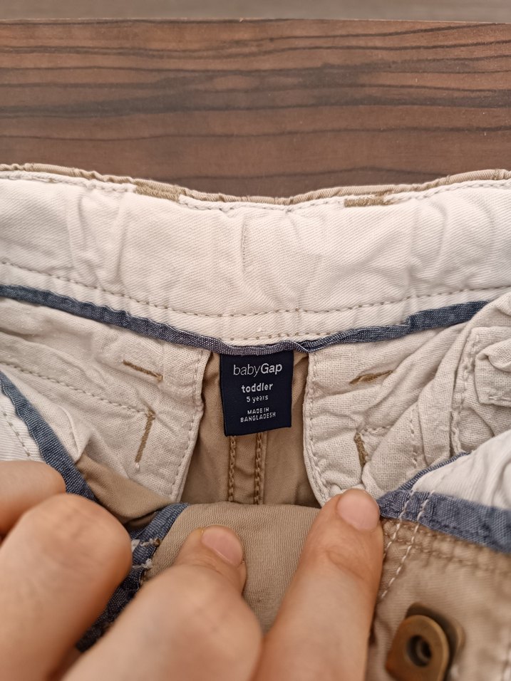 Erkek Çocuk Bej Kemerli Bol Kesim Şort - Görsel 4