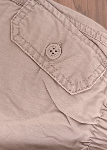 Bej Düğmeli Pamuk Erkek çocuk Şort - Görsel 4