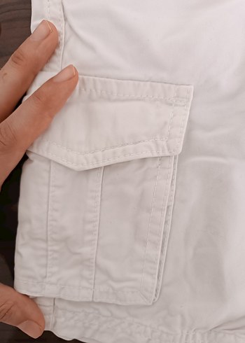 Beyaz Pamuklu Erkek Çocuk Kargo Şort - Görsel 3