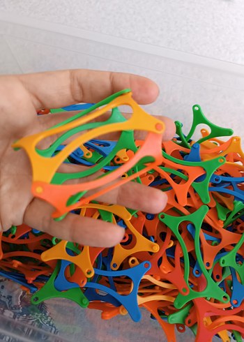 Beden Renkli Plastik Oyuncak Parçaları