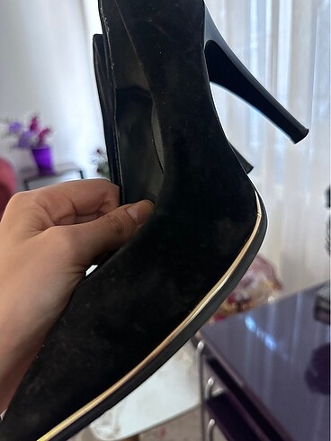 Süet gold yansımalı topuklu ayakkabı - Görsel 3