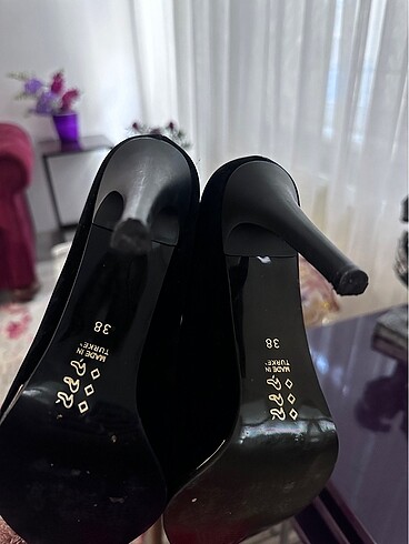 Süet gold yansımalı topuklu ayakkabı - Görsel 4