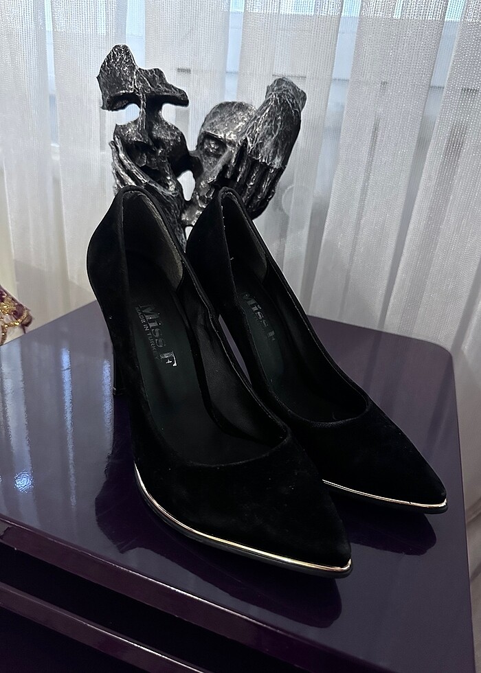 Süet gold yansımalı topuklu ayakkabı - Görsel 5