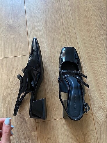 Stradivarius Babet