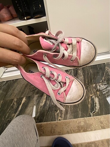 Orjinal convers hiç yıkanmadı temizlenmedi