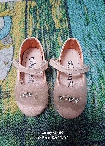 21 Beden pembe Renk Sandalet ,babet