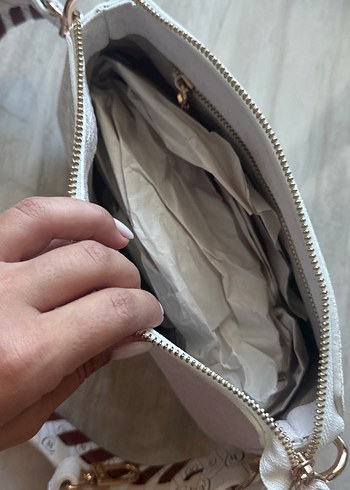 Beyaz Kadın Yılan Desenli Modern Klasik Çanta - Görsel 6