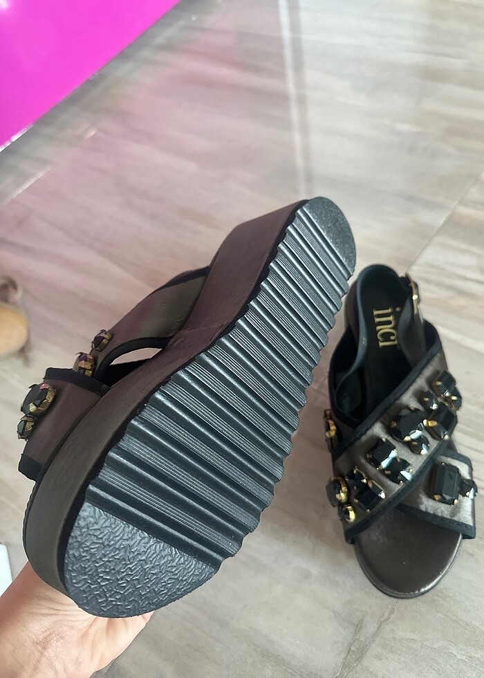 Yeni ve etiketli sandalet - Görsel 2