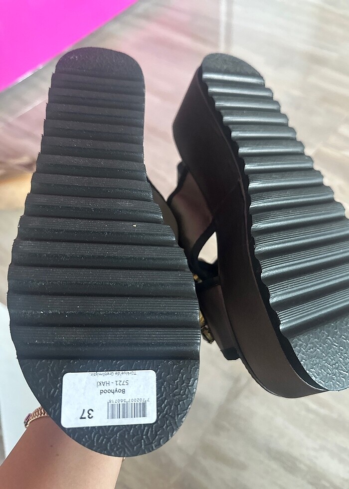 Yeni ve etiketli sandalet - Görsel 5