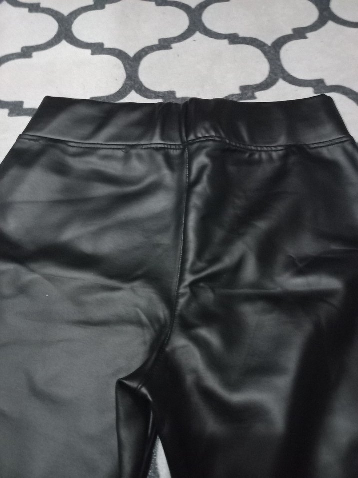 Deri Görünümlü Siyah Kadın Tayt - Görsel 4