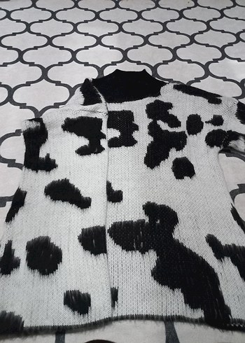 Gri Zebra Desenli Uzun Kollu Kadın Kazak - Görsel 2