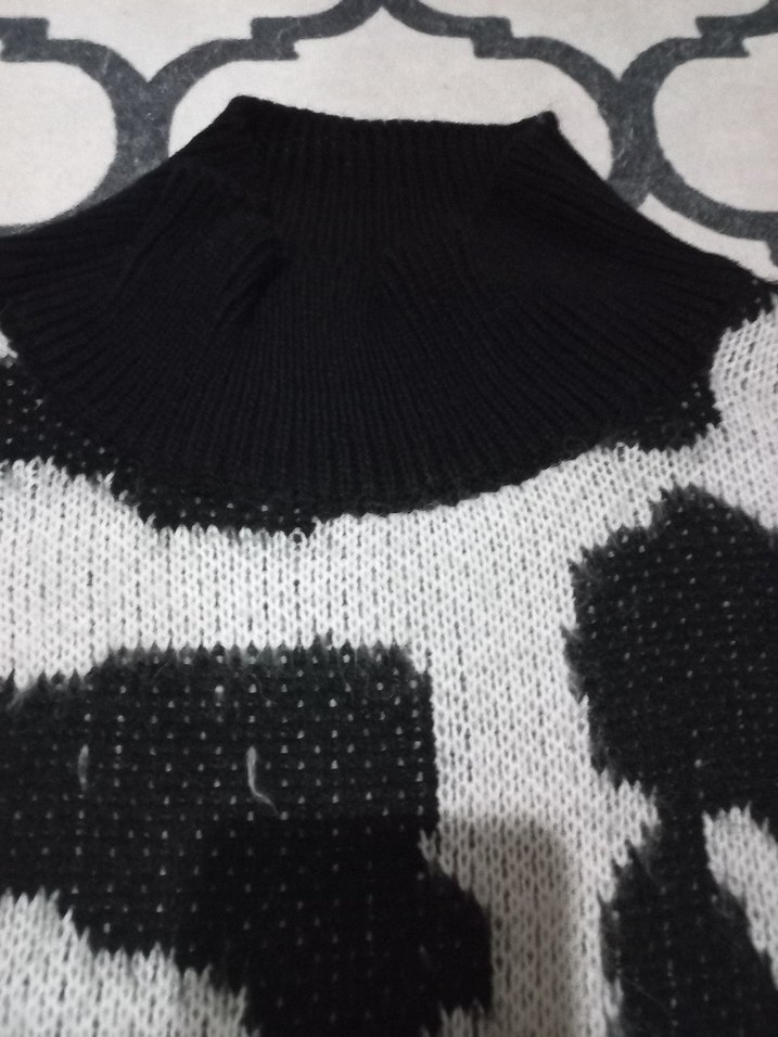 Gri Zebra Desenli Uzun Kollu Kadın Kazak - Görsel 3