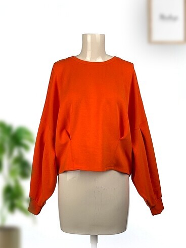 H&M Sweatshirt %70 İndirimli.