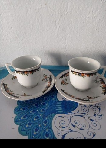 Desenli Beyaz Porselen Fincan ve Tabak Seti