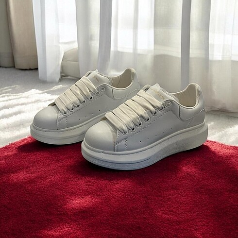37 Beden beyaz Renk Alexander McQueen