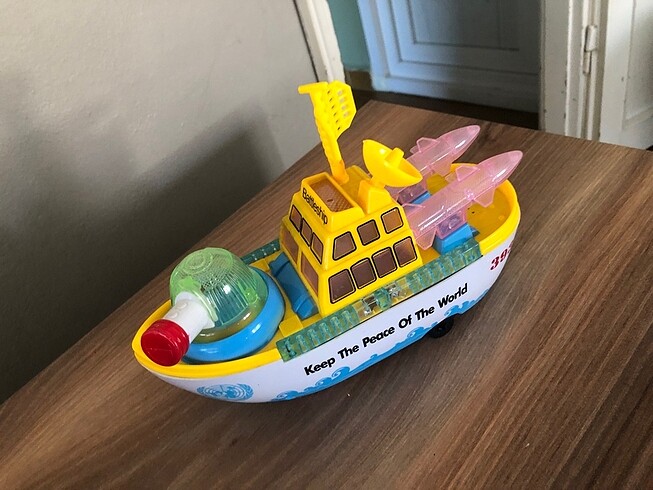 Diğer Işıklı hareketli sesli gemi