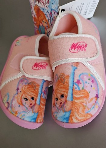 Pembe Baskılı Kız Çocuk Ev Terliği Winx Bloom Karakter Lisanlı - Görsel 2