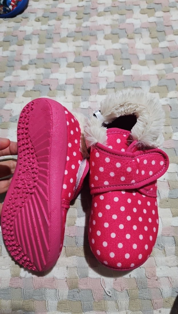 Kız Çocuk Pembe Puantiyeli Sıcak Ev Terliği - Görsel 3