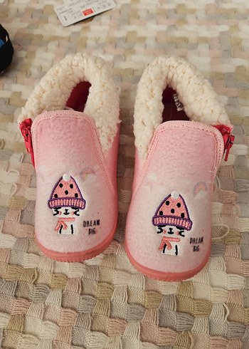 Kız Çocuk Pembe Sıcak Ev Terliği - Görsel 2