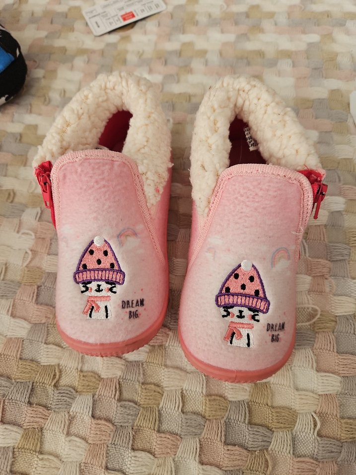 Kız Çocuk Pembe Sıcak Ev Terliği - Görsel 2