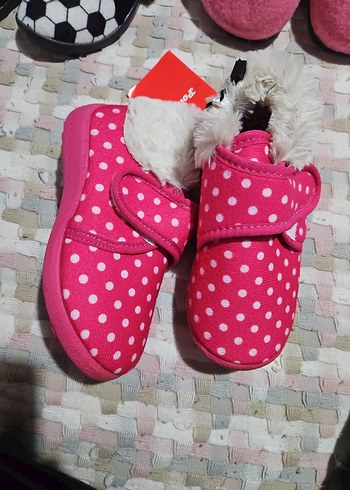 Puantiyeli Pembe Kız Çocuk Ev Terliği - Görsel 2