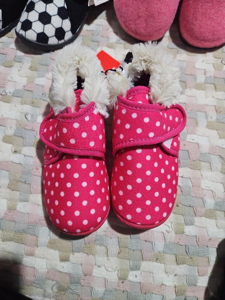 Puantiyeli Pembe Kız Çocuk Ev Terliği - Görsel 3