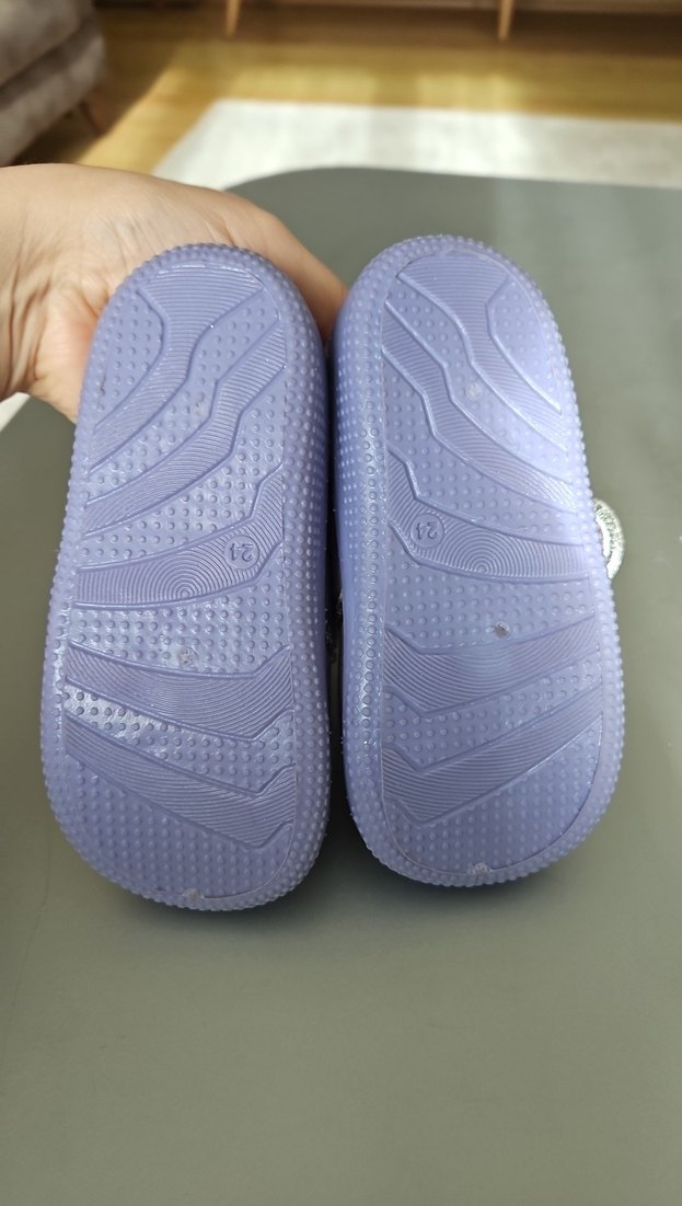 Kız Çocuk Mor Velcro Ev Terliği - Görsel 3