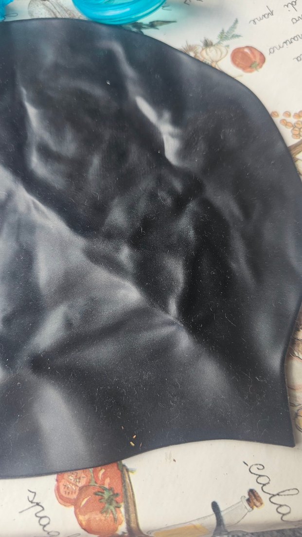 Turkuaz Yüzücü Gözlüğü ve Siyah bone - Görsel 2