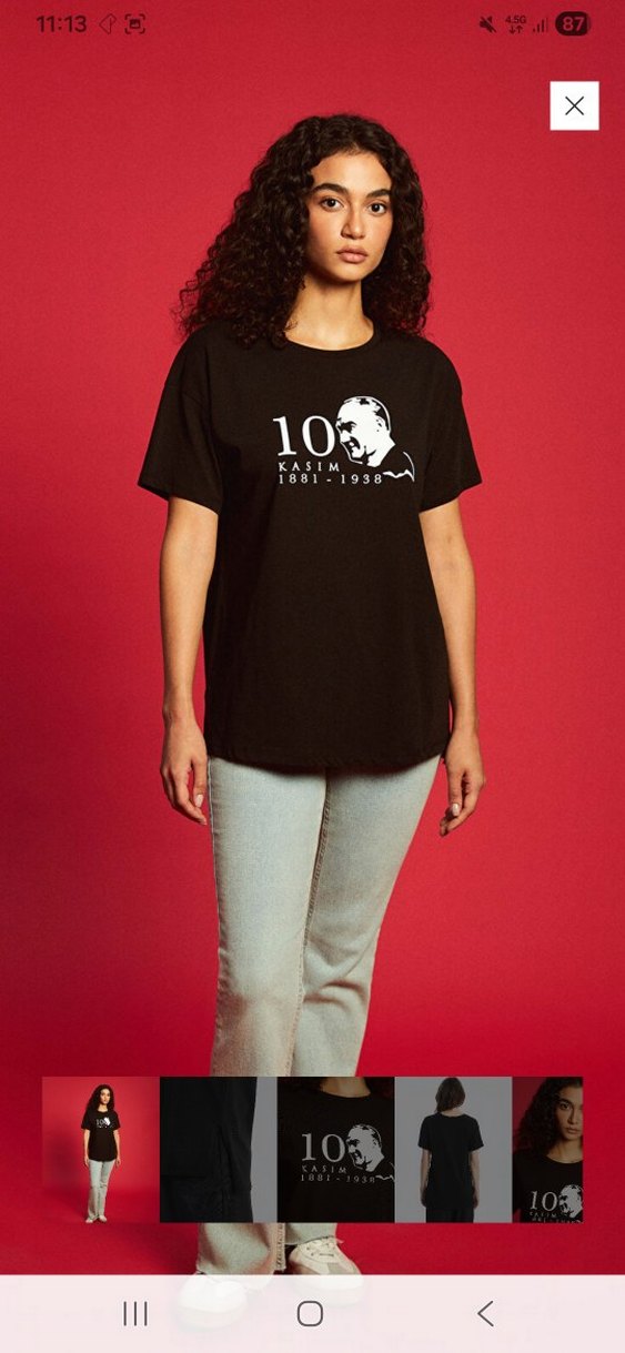 Siyah Baskılı Kadın Kısa Kollu Tişört - Görsel 4