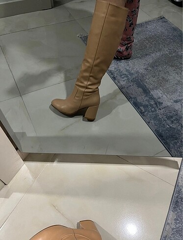 Zara 1 kere giyilmiş çizme