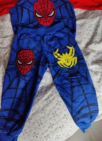 Spiderman maskeli eşofman takimi