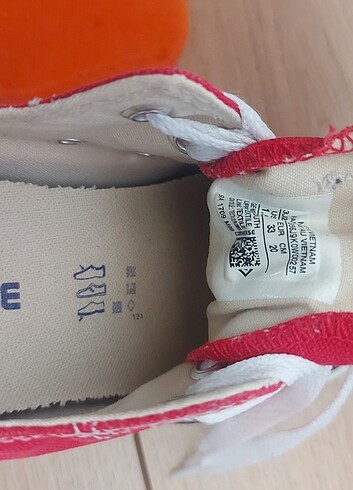 33 Beden kırmızı Renk Converse