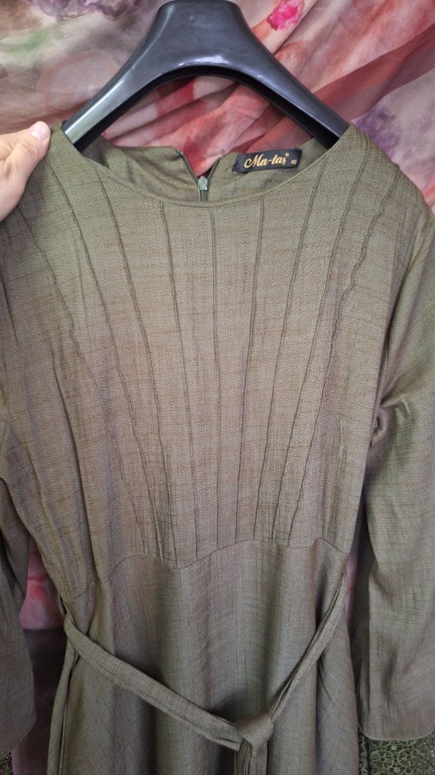 Bej Bol Kesim Pilili Uzun Keten Elbise - Görsel 2