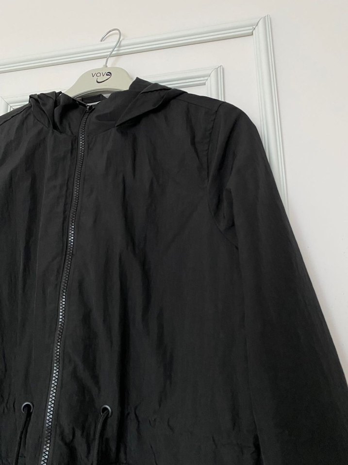 Siyah Uzun Kadın Yağmurluk - Görsel 4