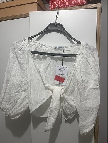 Beyaz mini üst