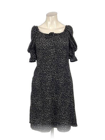 PreLoved Kısa Elbise %70 İndirimli.