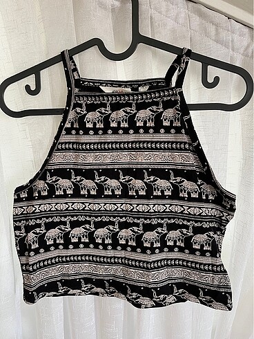 Halter crop