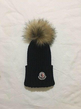 Moncler Moncler siyah bere 2 adet gönderim yapılacaktır