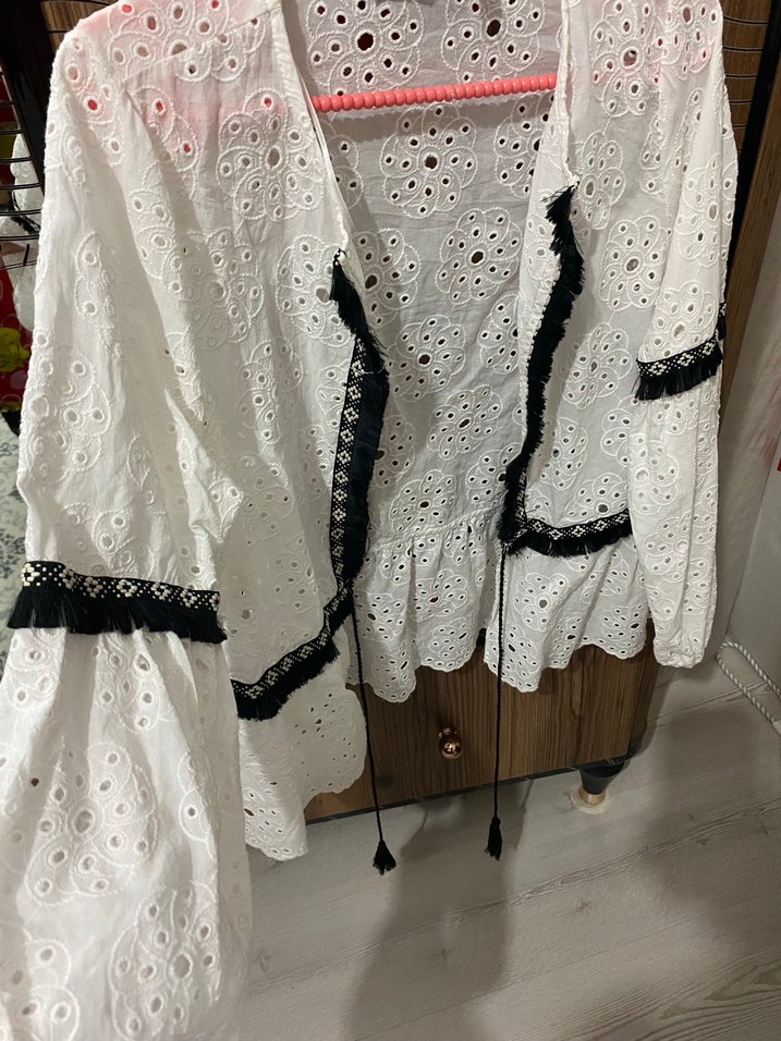Dantel Detaylı Beyaz Bohem Kadın Bluz - Görsel 2