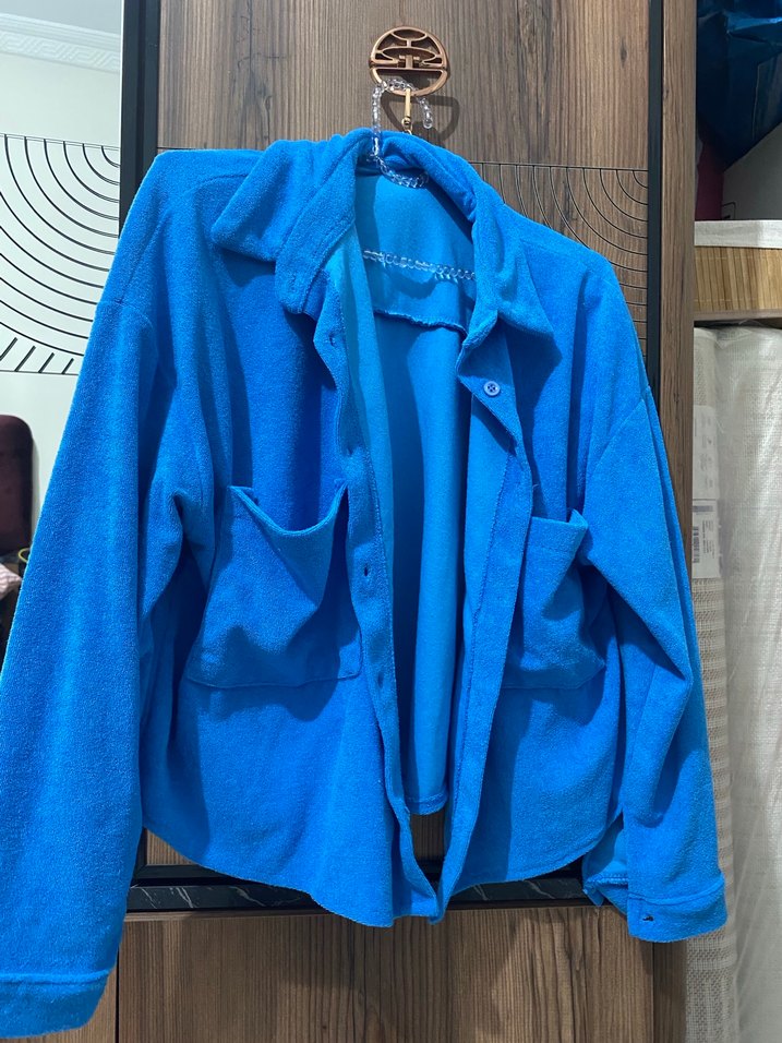 Uzun Kollu Mavi Düğmeli Kadın Gömlek - Görsel 2