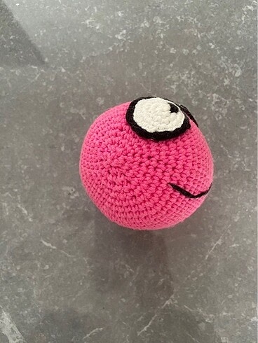 Pembe kedi ses çıkaran örgü top oyuncak - Görsel 4