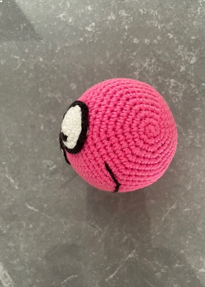 Pembe kedi ses çıkaran örgü top oyuncak - Görsel 3