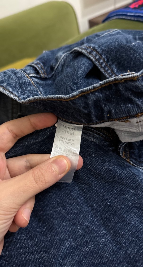 Düğmeli Koyu Mavi Kadın Mini Denim Şort - Görsel 3